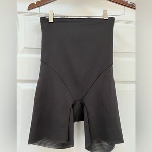 George black highwaisted long leg shaper size large